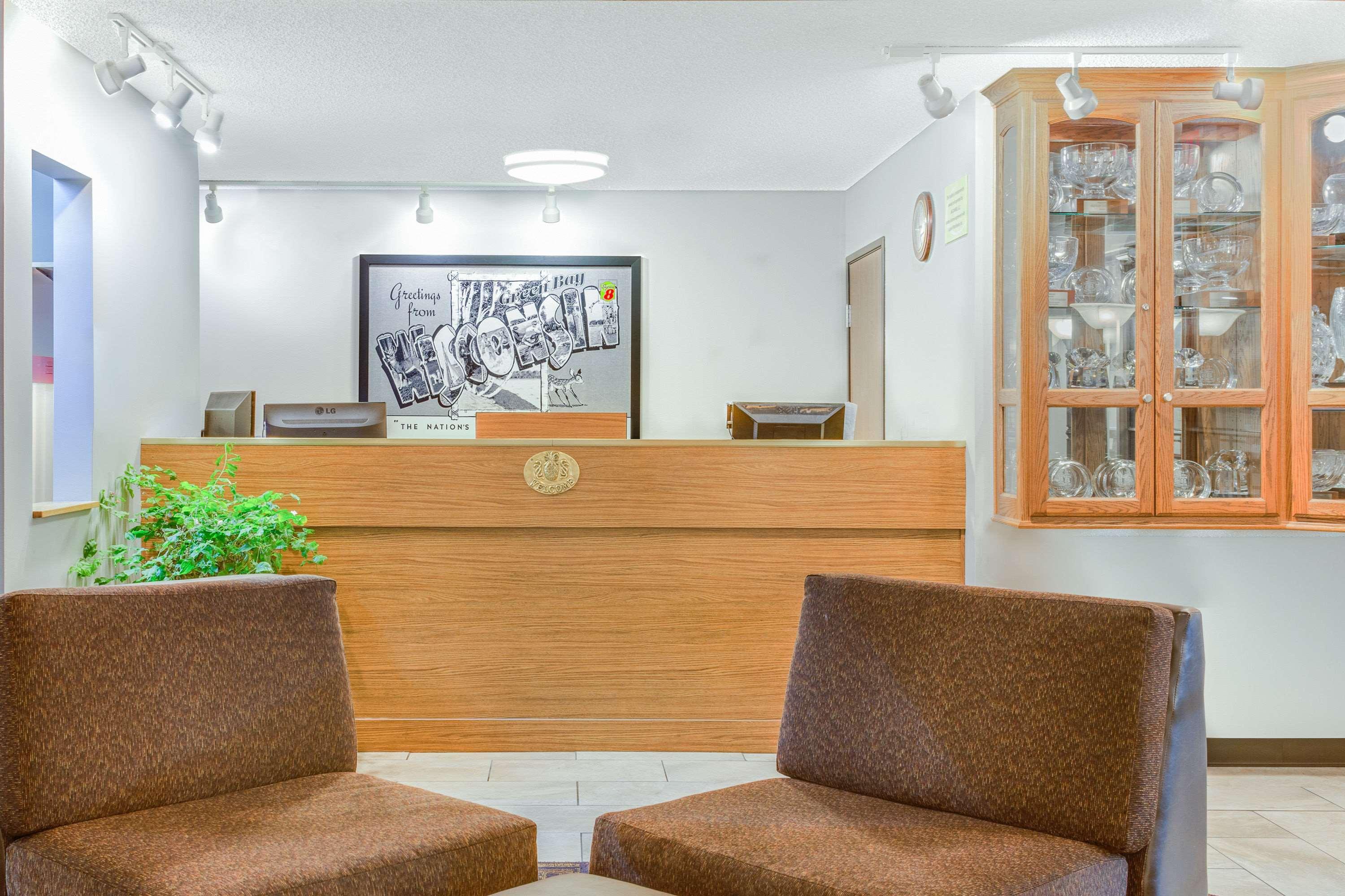 Super 8 By Wyndham Green Bay Near Stadium מראה חיצוני תמונה