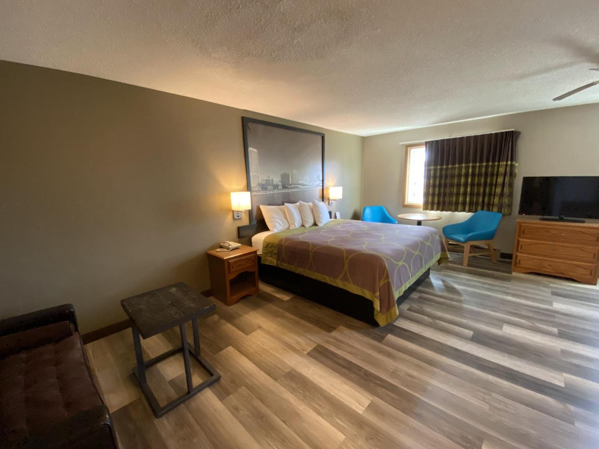Super 8 By Wyndham Green Bay Near Stadium מראה חיצוני תמונה